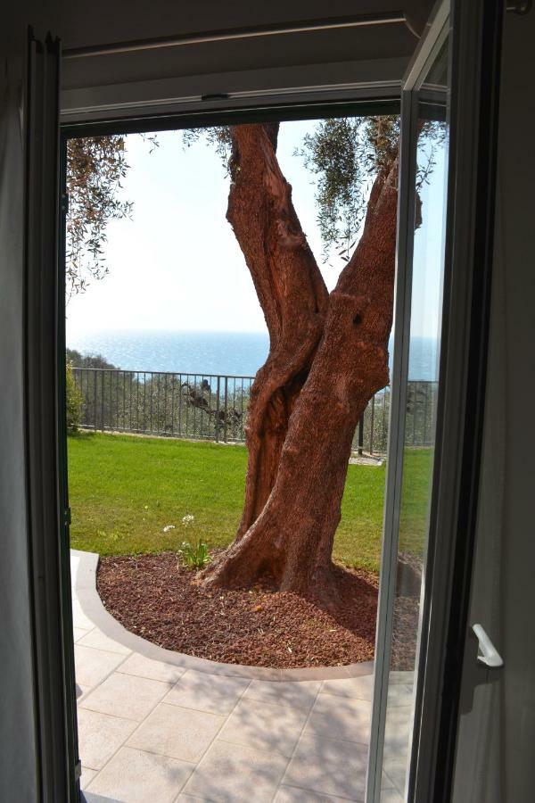 La Torretta Villa Imperia Bagian luar foto