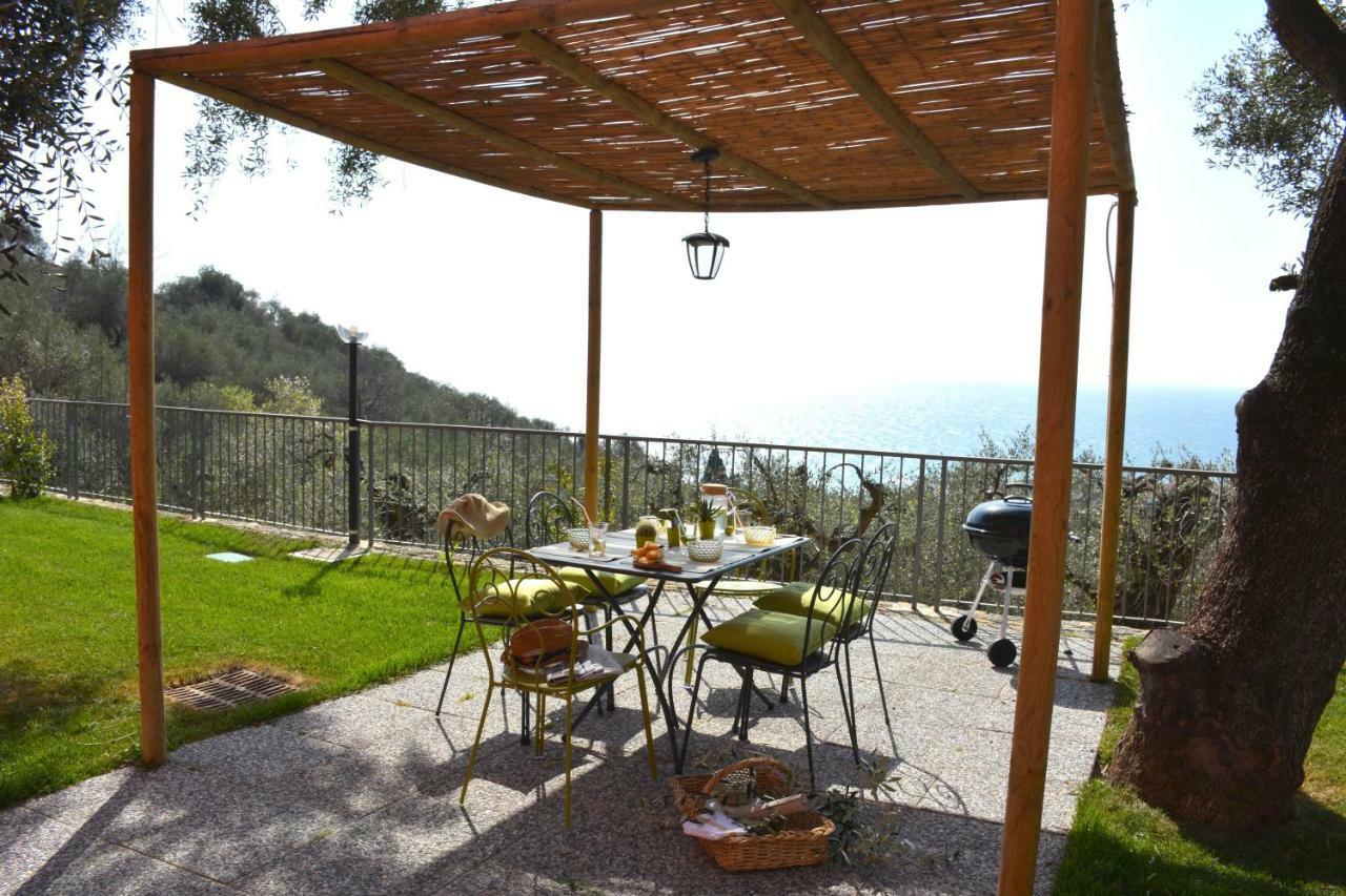 La Torretta Villa Imperia Bagian luar foto