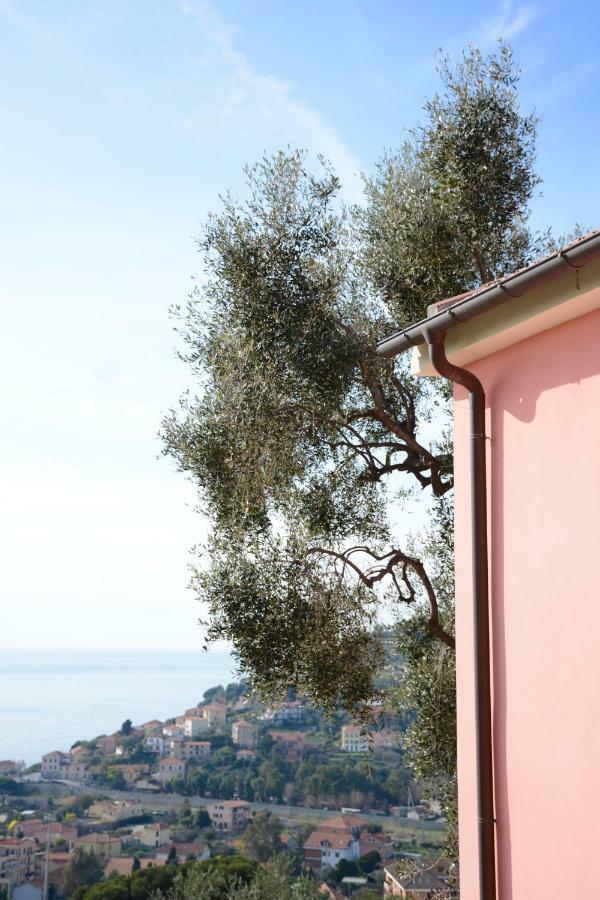 La Torretta Villa Imperia Bagian luar foto