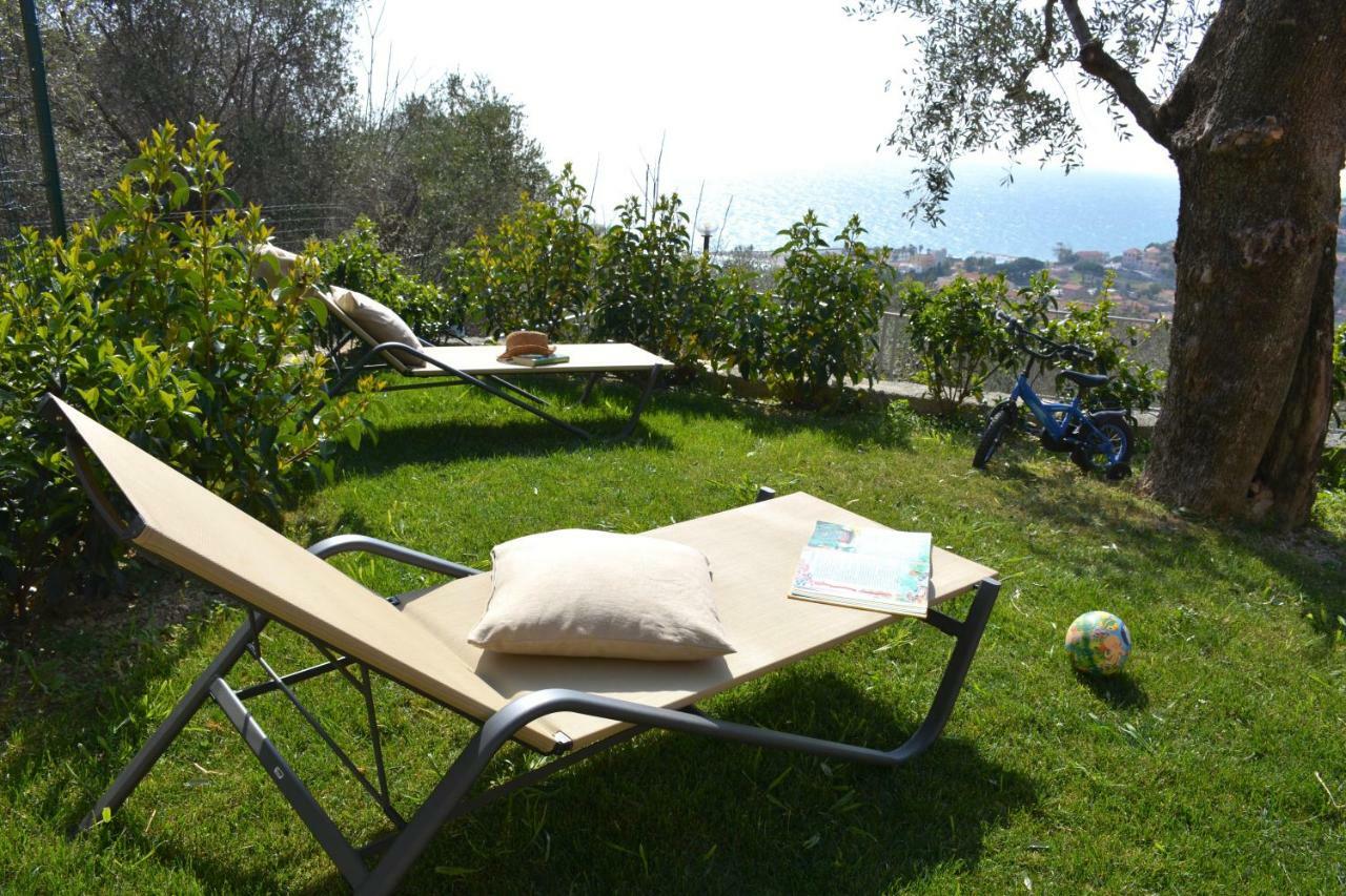 La Torretta Villa Imperia Bagian luar foto